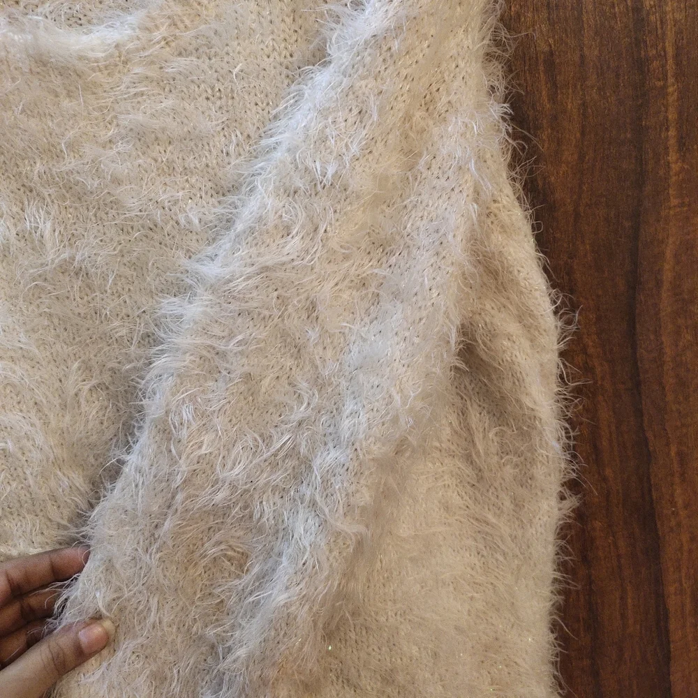 H&M fur crop top full sleeve - Picture 6 of 6